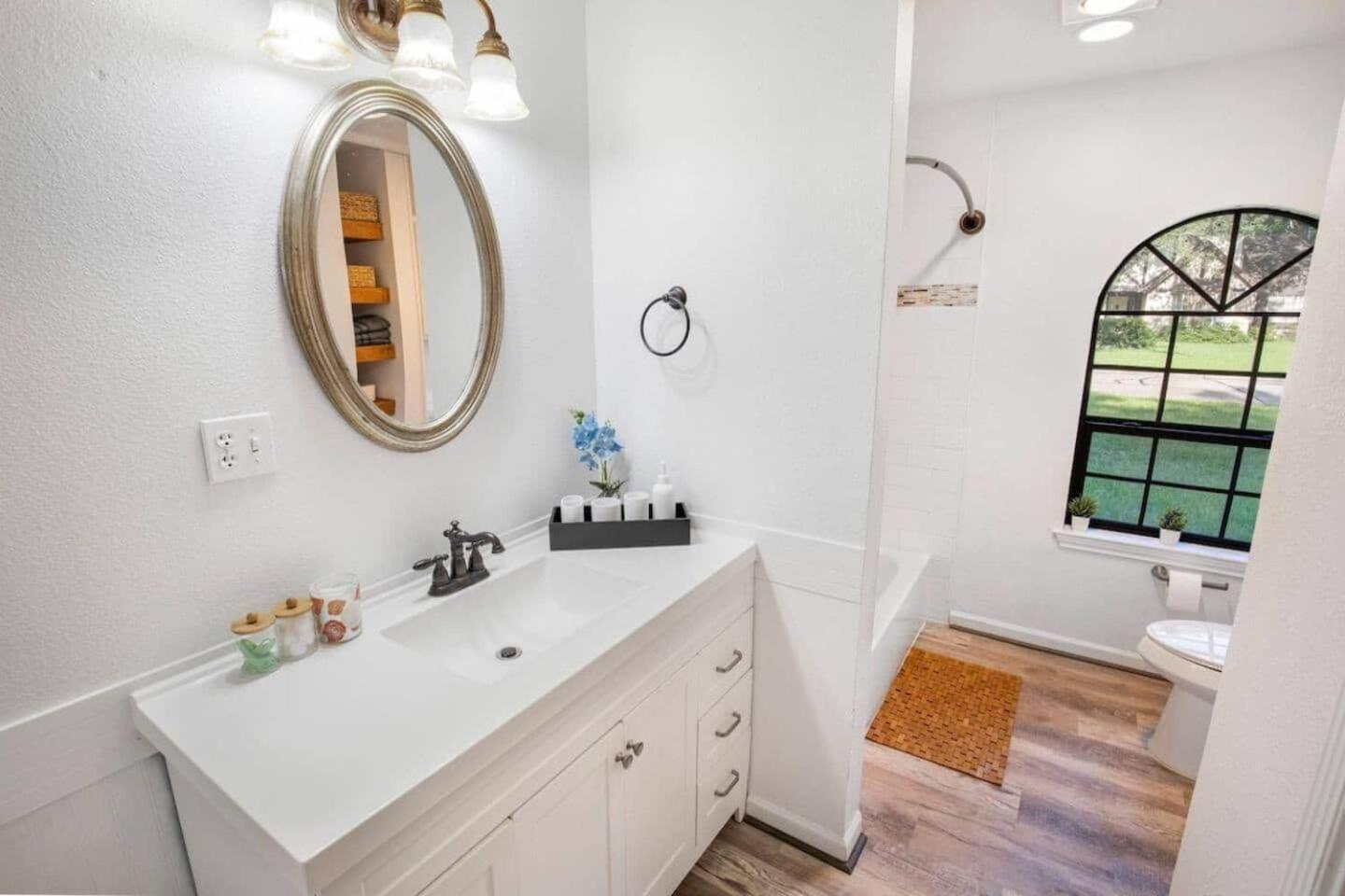 فيلا Sunmeadow Manor Retreat Friendswood المظهر الخارجي الصورة